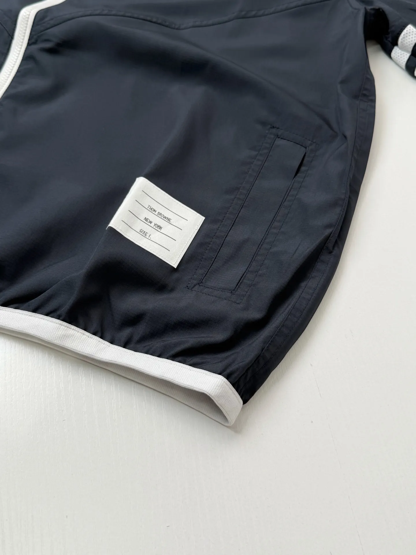 Thom Brown*/ TB Classic ， FDY ， ，White ， ， ， ； Breathable Size：1/2/3/4